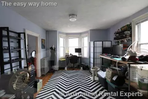 190 Holland St #2, Somerville, MA 02144