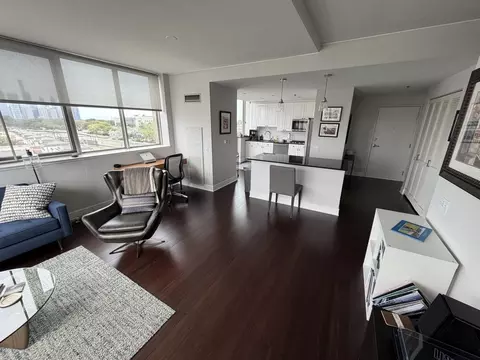 1515 S Prairie Ave #814, Chicago, IL 60605