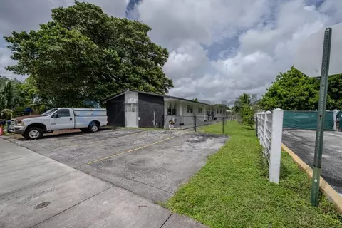 5725 Tyler St, Hollywood, FL 33021