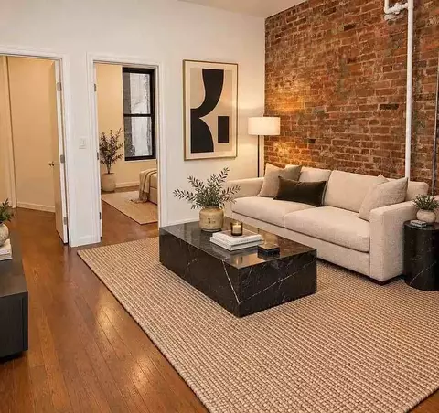 248 Broome St #1, New York, NY 10002