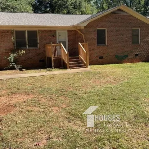 104 Crestview Dr, Greenville, SC 29609