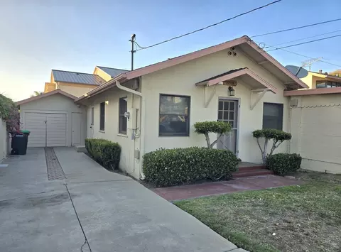 2209 Elden Ave #NA, Costa Mesa, CA 92627