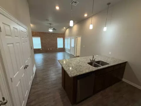 527 Wrigley Ln, Temple, TX 76502