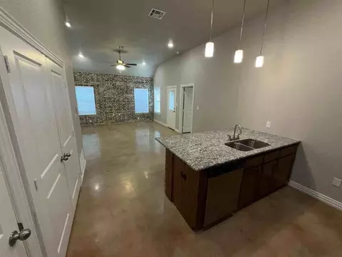 2435 Briar Hollow Dr, Temple, TX 76502