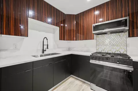 111 S Normandie Ave #9, Los Angeles, CA 90004