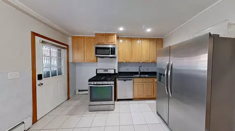 882 Huntington Ave #1, Boston, MA 02115