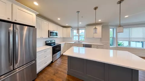 37 Juniper St # R, Boston, MA 02119