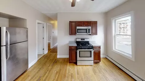 96 Pembroke Ave #96-3, Providence, RI 02908