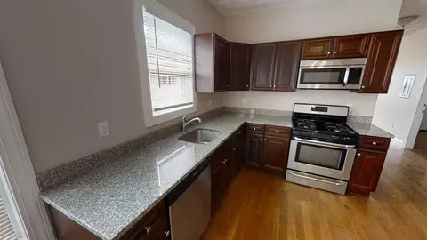 83 Pembroke Ave #83-3, Providence, RI 02908