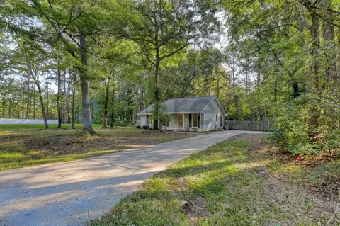 1405 Kings Rd, Greenville, NC 27834