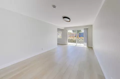 1265 Oak Grove Ave #09, Burlingame, CA 94010