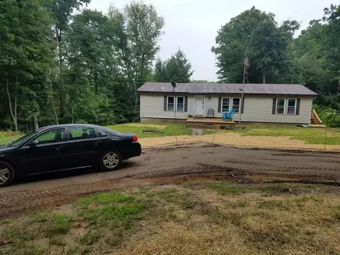 9366 S Indian Hills Rd, Montague, MI 49437