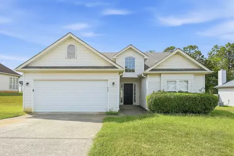 4228 Candle Brook Ln, Bessemer, AL 35022