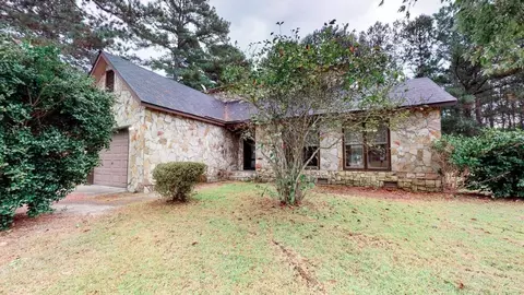 118 Deerfield Dr, Spring Lake, NC 28390