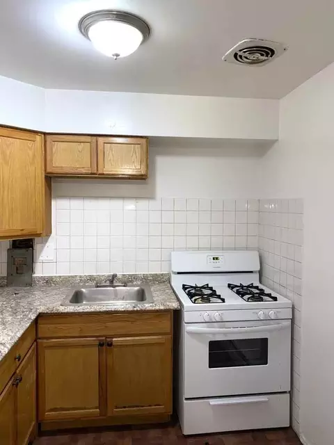 Undisclosed, Chicago, IL 60626