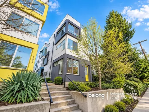 9513 Interlake Ave N, Seattle, WA 98103