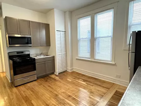 4058 W Hirsch St #2, Chicago, IL 60651