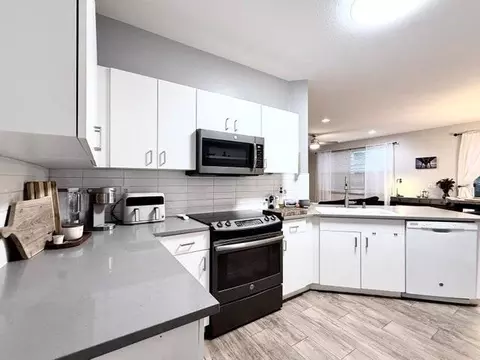 9138 Villa Palma Ln, West Palm Beach, FL 33418
