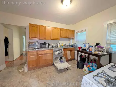 298 Boston Ave #1, Medford, MA 02155