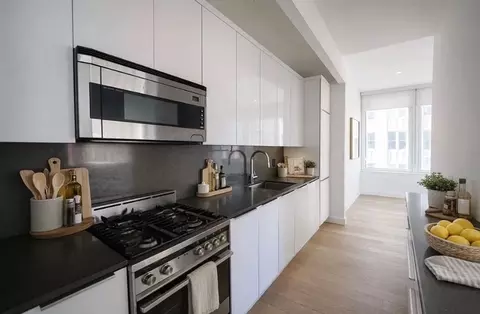 180 Water St #1307, New York, NY 10038