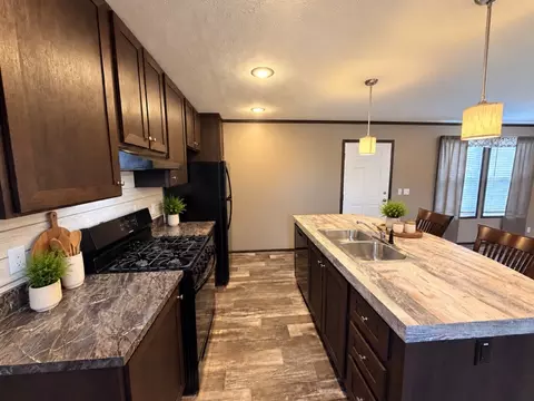831 N Pontiac Trl #16, Walled Lake, MI 48390