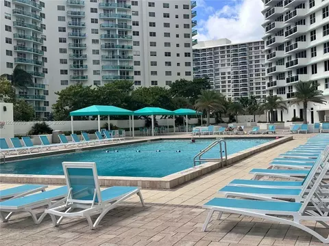 3725 S Ocean Dr, Hollywood, FL 33019