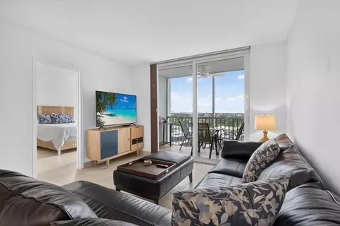 1391 S Ocean Blvd, Pompano Beach, FL 33062