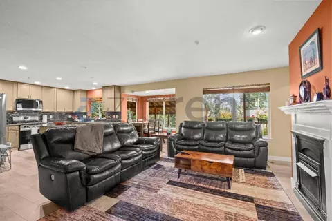 4633 S 168th St, Seatac, WA 98188