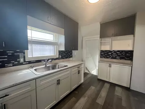 10914 Oliver Rd, Cleveland, OH 44111