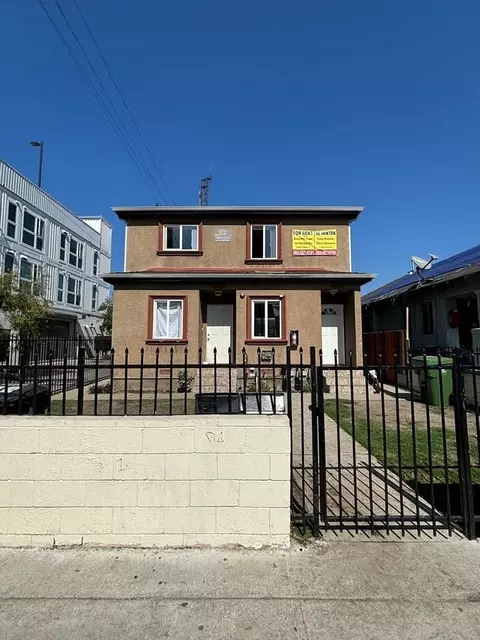 243 W 52nd St, Los Angeles, CA 90037
