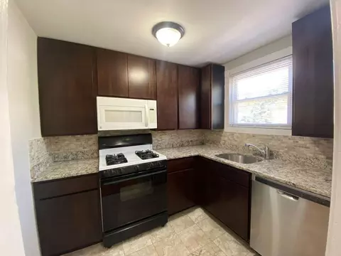 4210 N Kilpatrick Ave #2F, Chicago, IL 60641