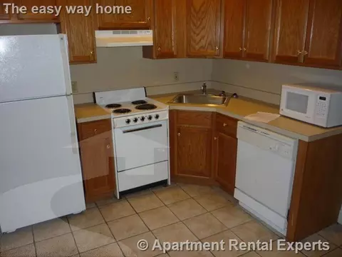 15 Pearl St #13, Cambridge, MA 02139