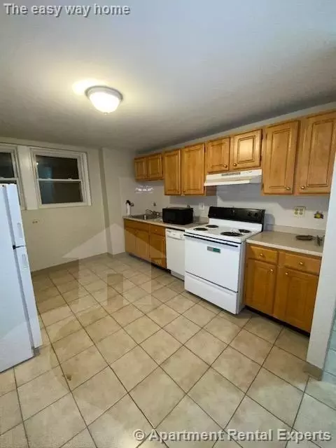 107 Norfolk St #3, Cambridge, MA 02139