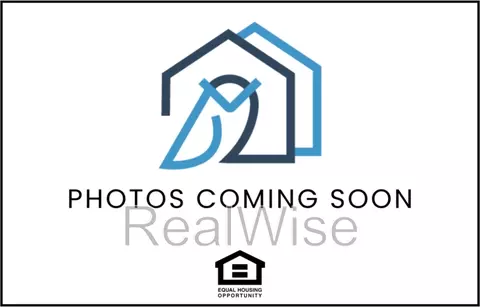 4721 NE Killingsworth St #D, Portland, OR 97218