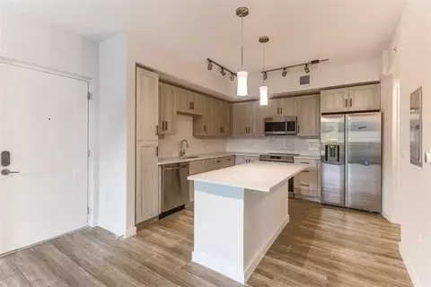 8894 NW 44th St, Sunrise, FL 33351