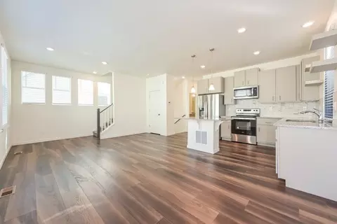 18569 E 47th Ave, Denver, CO 80249 photo 5
