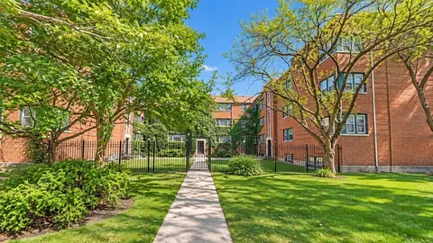 227 Custer Ave #1, Evanston, IL 60202