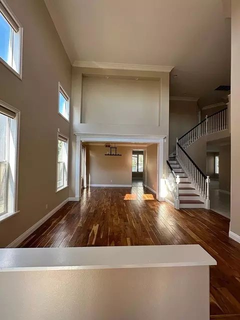 6271 Canyon Bluff Ct, San Diego, CA 92121