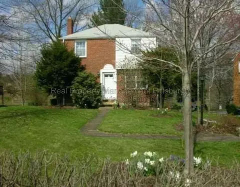 8163 Peebles Rd, Pittsburgh, PA 15237