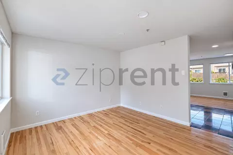3322 148th St SW #B2, Lynnwood, WA 98087