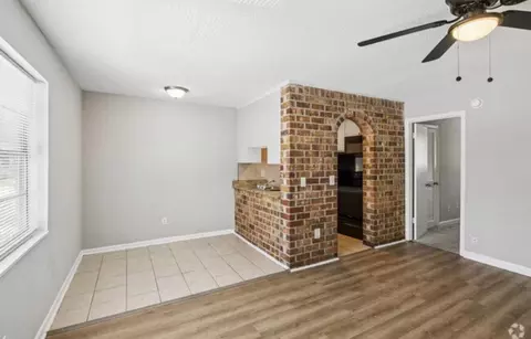 1092 Berkeley St #1, Hanahan, SC 29410