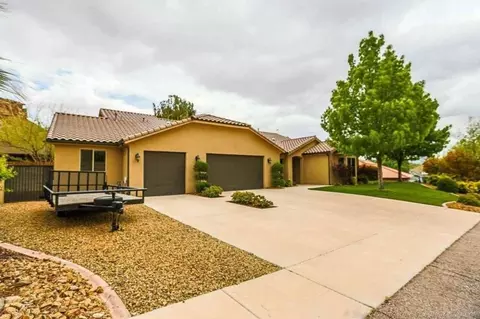 2673 Los Padres Dr, Saint George, UT 84790