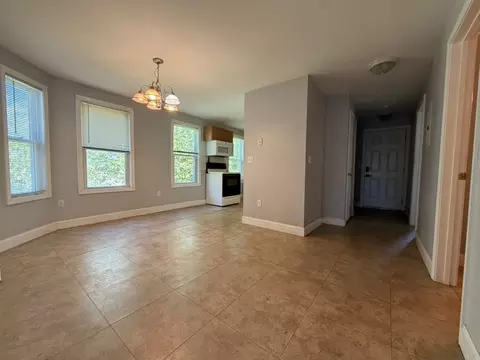 15 King Philip Rd #2A, Worcester, MA 01606