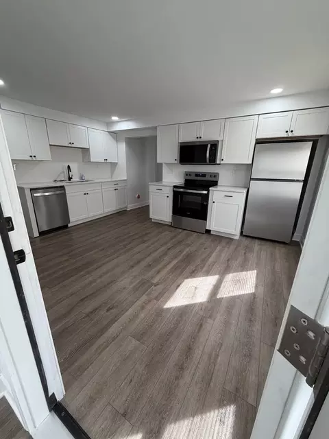74 Vly Rd #1, Albany, NY 12205