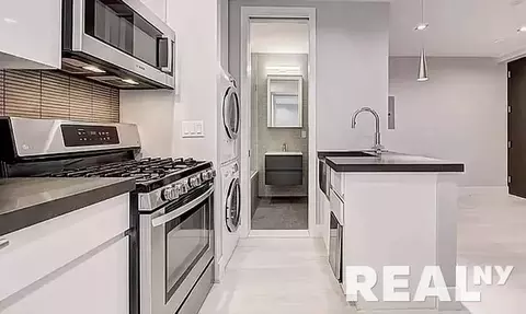 161 Stanton St #4A, New York, NY 10002