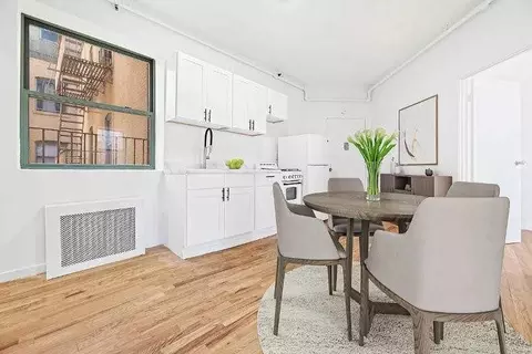 235 W 63rd St #6A, New York, NY 10023