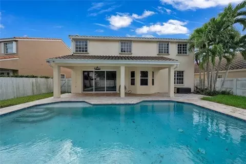 132 Cameron Dr, Weston, FL 33326