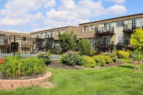 800 N 34th St #19, Council Bluffs, IA 51501