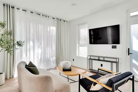 1720 S Centinela Ave #1, Los Angeles, CA 90025