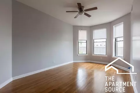 906 W Montrose Ave #3, Chicago, IL 60613